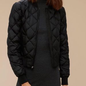 Aritzia TNA league black puffer jacket 100% goose down